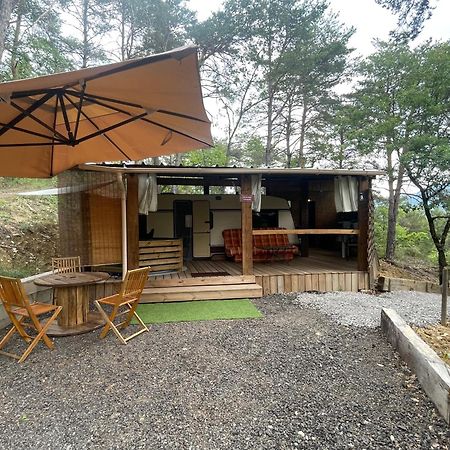 Caravanes De Provence Aiglun  Kültér fotó