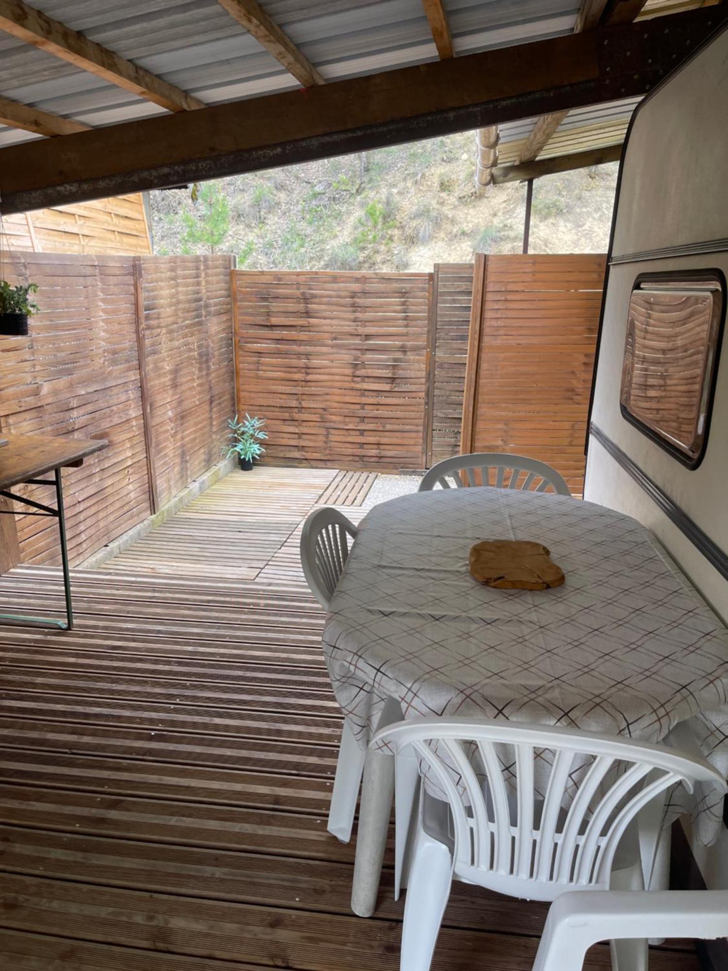 Caravanes De Provence Aiglun  Kültér fotó